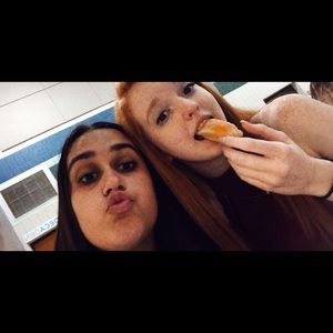 Meet your Posher, Kayla